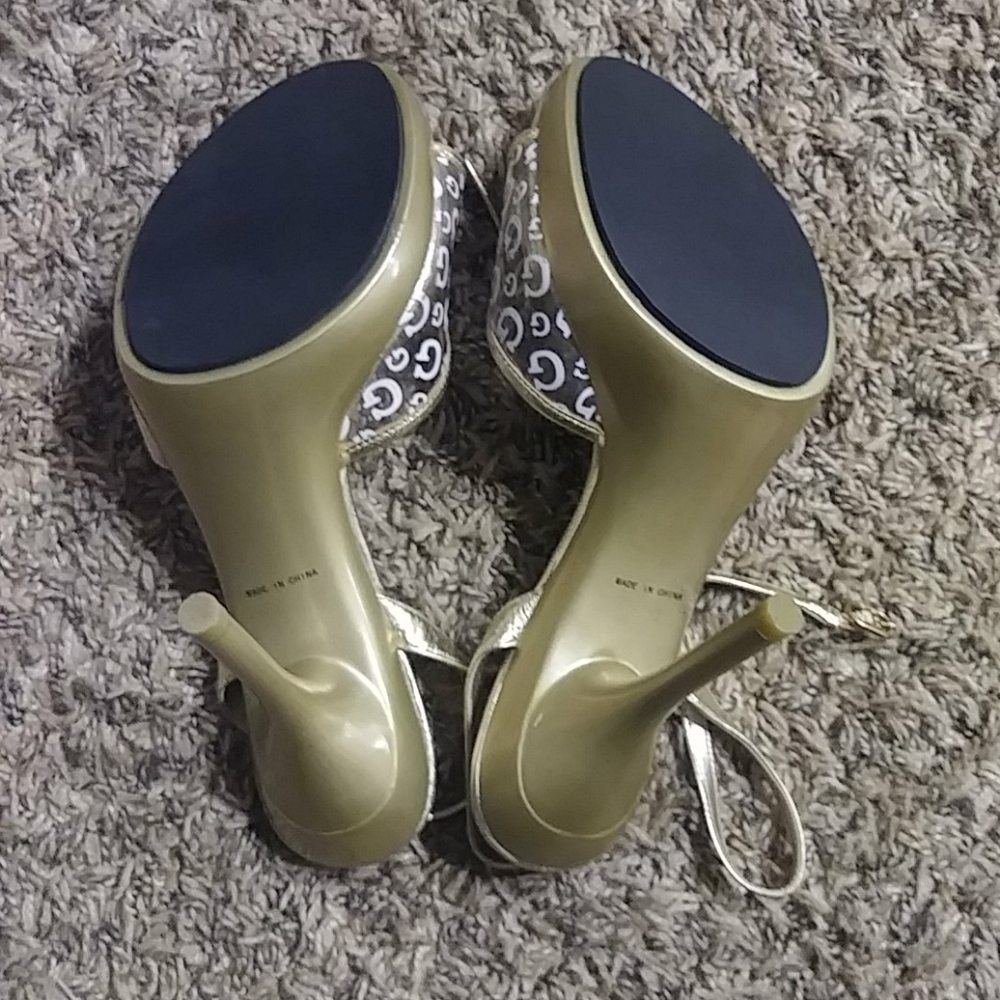 #93. Guess heels. 4inch. Size: 8.5 - Picture 5 of 8